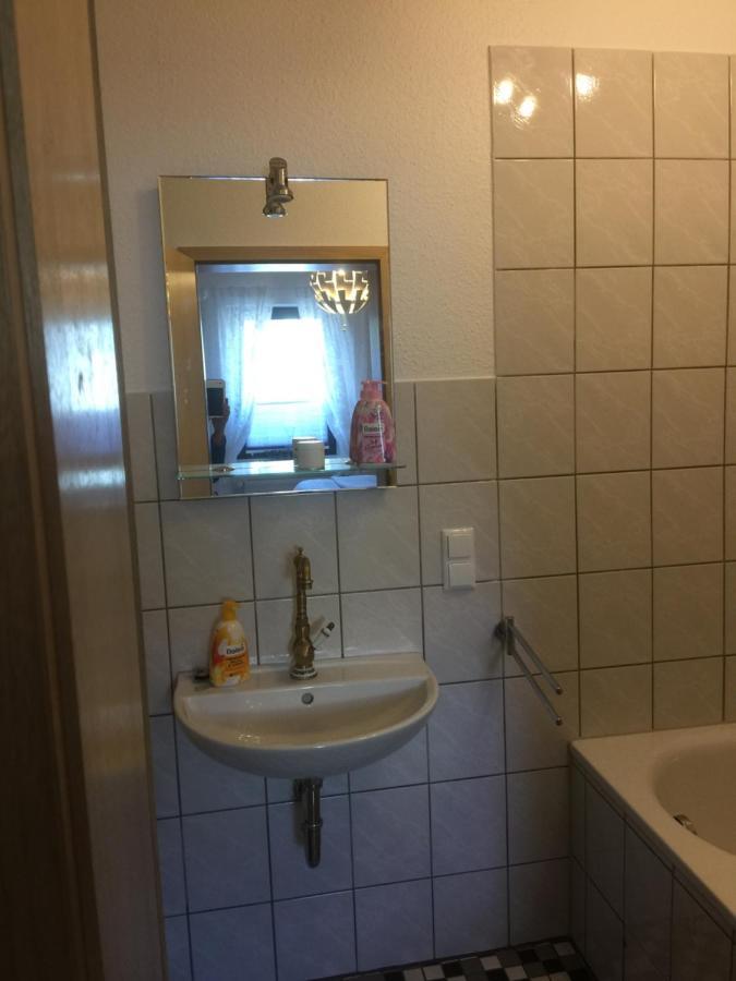 Waldsolms Sunshine Cottage מראה חיצוני תמונה